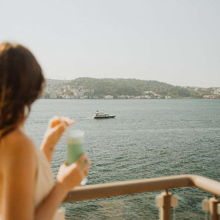 Radisson Blu Bosphorus Hotel Istanbul Exterior photo View of the Gulf of Pag from the town of Pag