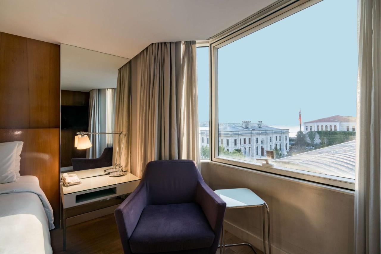 Radisson Blu Bosphorus Hotel Istanbul Exterior photo A room at the hotel