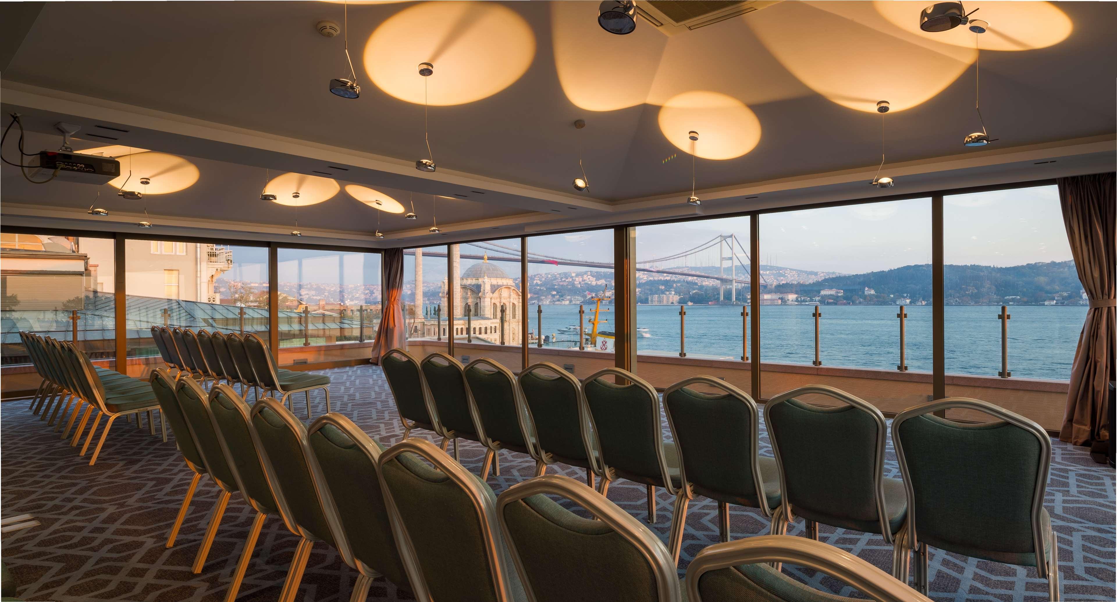 Radisson Blu Bosphorus Hotel Istanbul Exterior photo The interior of the conference centre